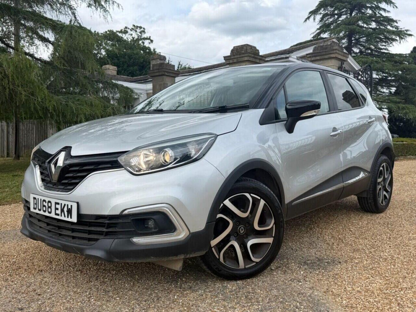 2018 Renault Captur 0.9 TCe ENERGY Iconic SUV 5dr Petrol Manual Euro 6 (s/s) (90 ps), photo 1