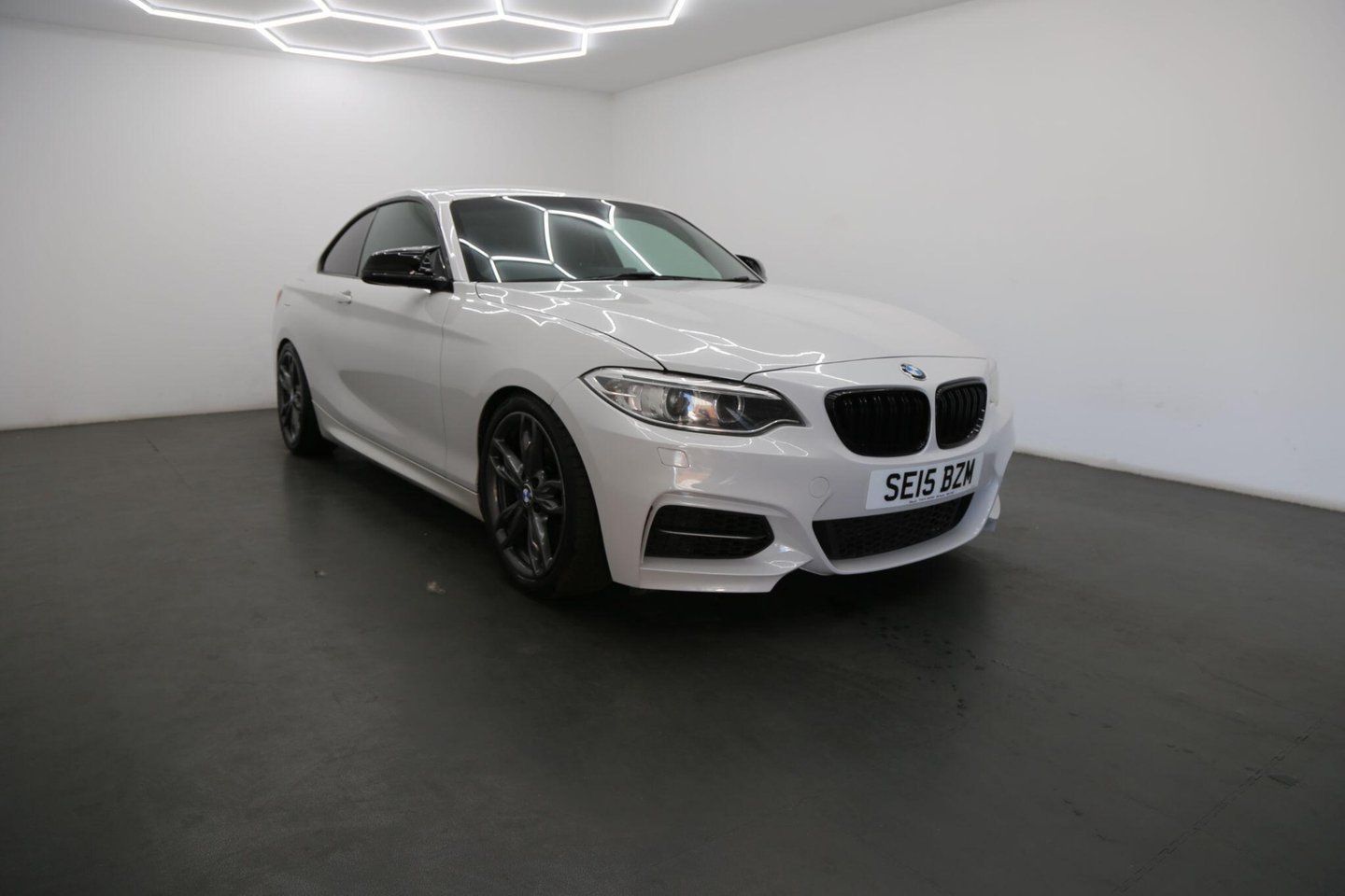 2015 BMW 2 Series 3.0 M235i Auto Euro 6 (s/s) 2dr, photo 1